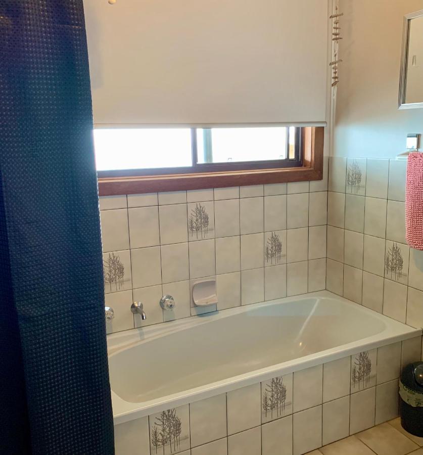 Fareview Beach House Emu Bay Bagian luar foto